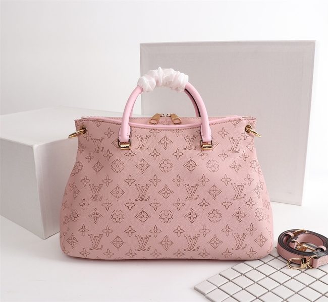 Louis Vuitton Pallas Handbag Code: M40906