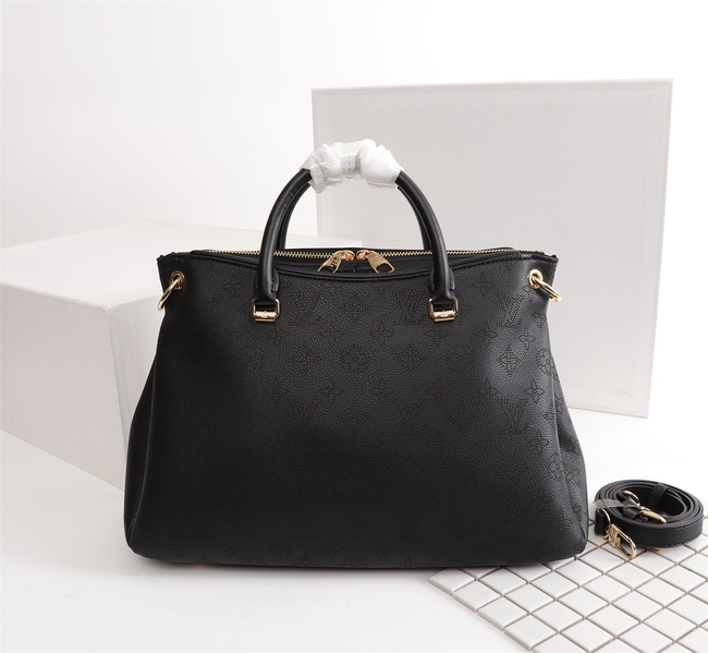 Louis Vuitton Pallas Handbag Code: M40906