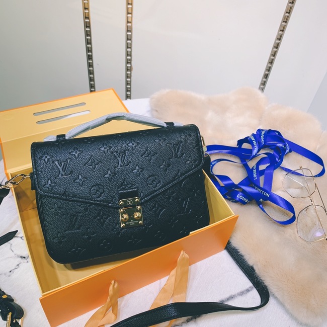 Louis Vuitton Crossbody Bag Code:40780