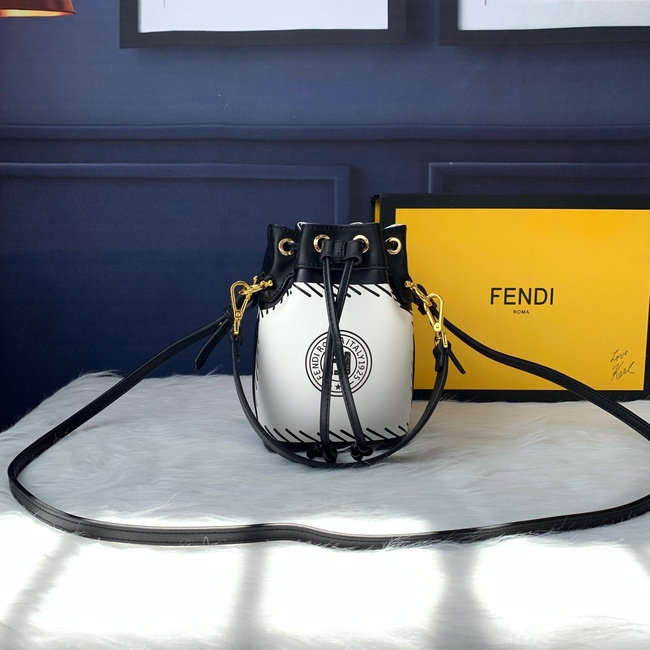 Fendi Crossbody Bag Code: F8Bs010