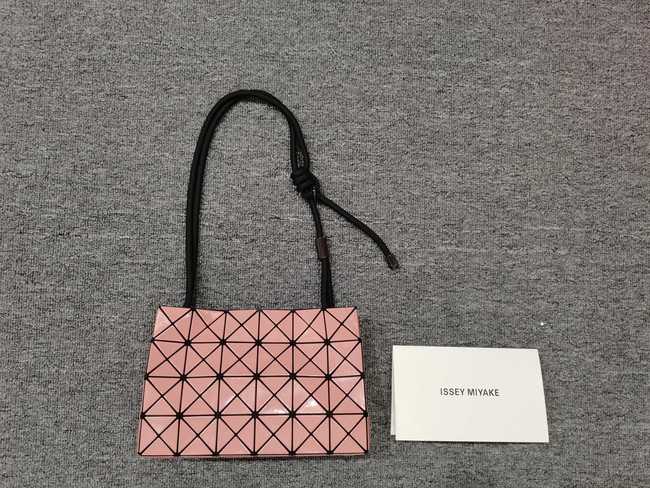 Issey Miyake Issey Miyake Crossbody Bag