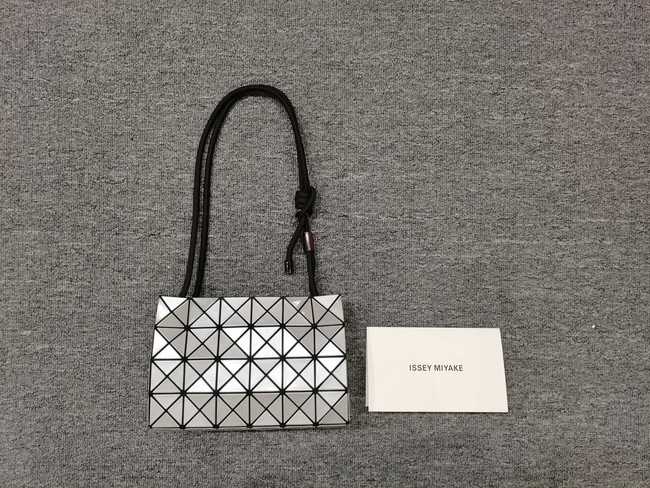 Issey Miyake Issey Miyake Crossbody Bag