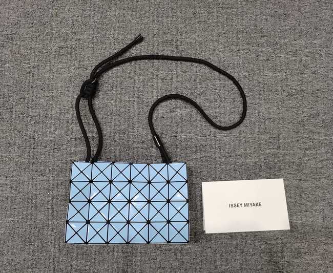 Issey Miyake Issey Miyake Crossbody Bag