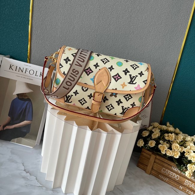 Louis Vuitton Diane Handbag Code: M45985