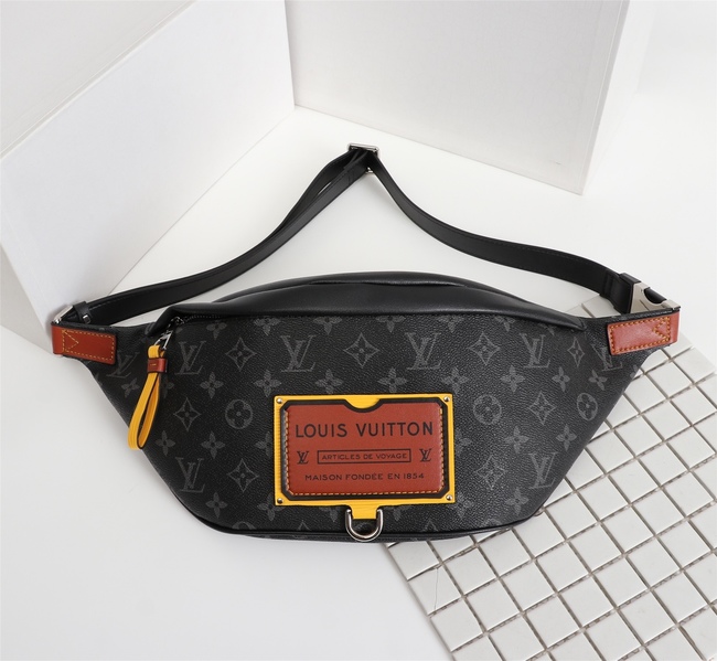 Louis Vuitton Discovery Belt Bag Code: M95055