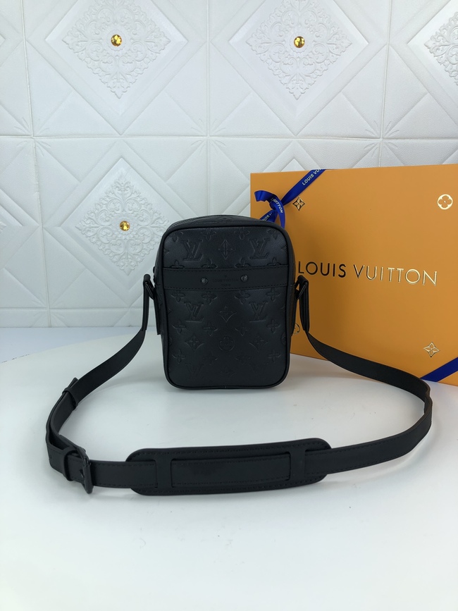 Louis Vuitton Crossbody Bag Code: M44972/