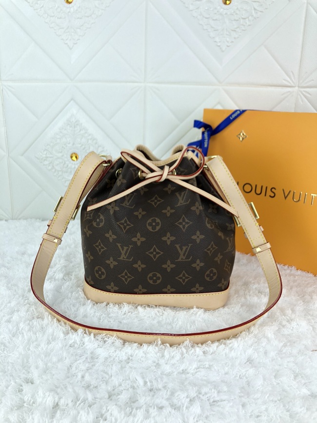 Louis Vuitton Noe Bb Bucket Bag Code: M40817