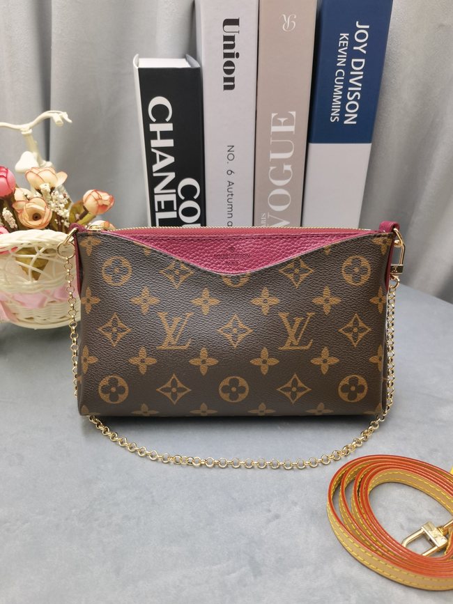 Louis Vuitton Palls Cluth Handbag Code: M41638