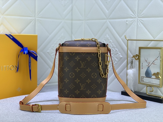 Louis Vuitton Chalk Shoulder Bag Code: M44877