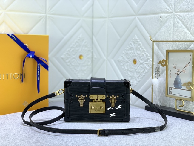 Louis Vuitton Petite Malle Bag Code: M86286