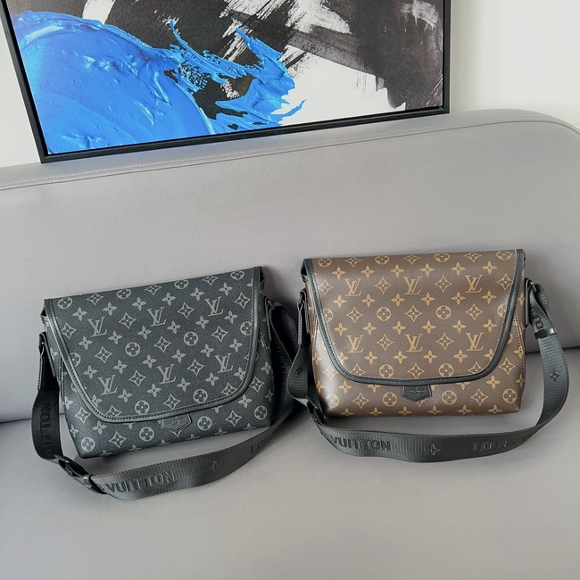 Louis Vuitton Magnetic Messenger Bag Code: M45557