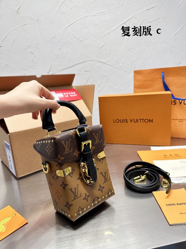 Louis Vuitton Original Leather Messenger Bag