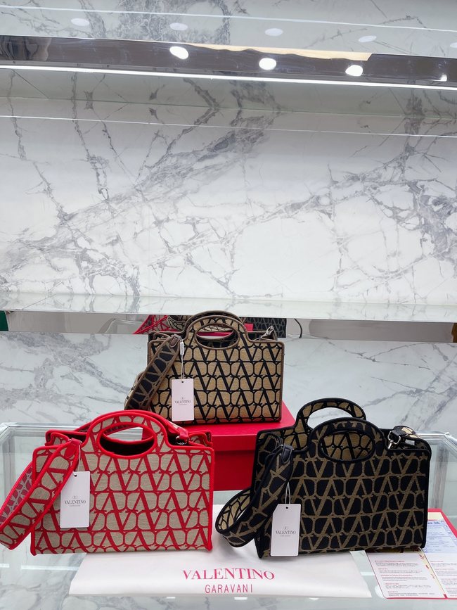 Valentino Lapetitedeuxieme Print Handbags
