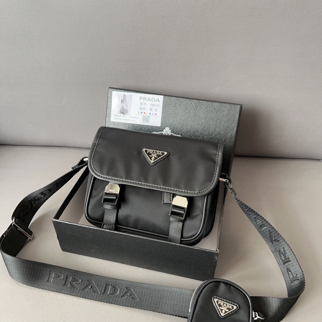 Prada Triangular Logo Hobo 3-In-1 Men S Messenger Bag Code: 2Vd034