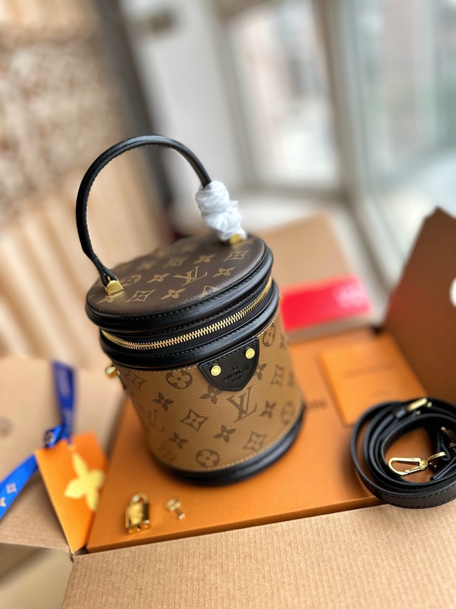 Louis Vuitton Cannes Bucket Bag Code: M43986/
