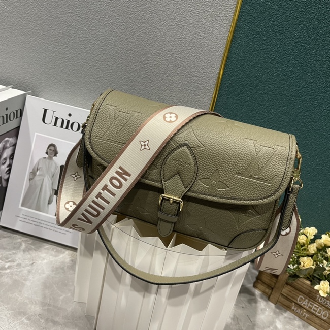 Louis Vuitton Diane Handbags Code: M46386