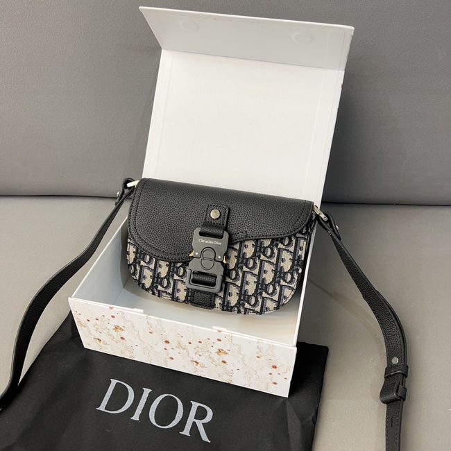 Dior Saddle Bag Messenger Bag Embroidered Knitted Camera Bag Unisex Crossbody Bag