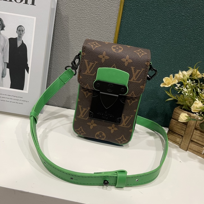 Louis Vuitton S-Lock Vertical Wearable Wallet Code: M81522/M81524