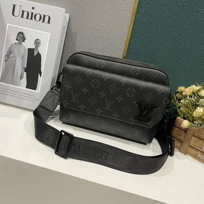 Louis Vuitton Fastline Messenger Bag Code: M22482/M22611