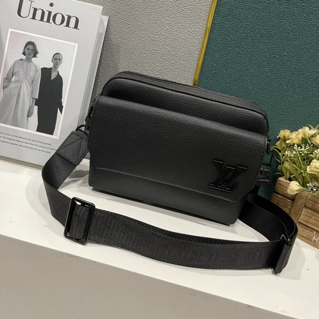 Louis Vuitton Fastline Messenger Bag Code: M22482/M22611