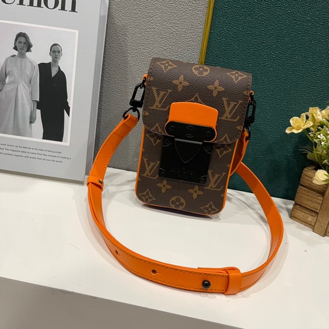 Louis Vuitton S-Lock Vertical Wearable Wallet Code: M81522/M81524/M82535/M82568