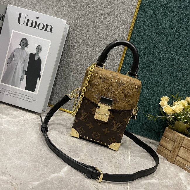 Louis Vuitton Camera Box Bag Code: M82465
