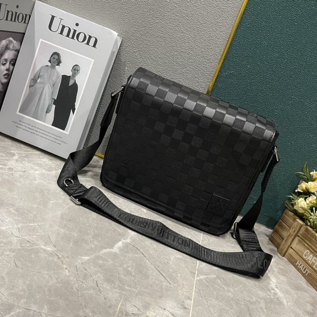 Louis Vuitton District Small Messenger Bag Code: M46255 23785 42711 42710 45272