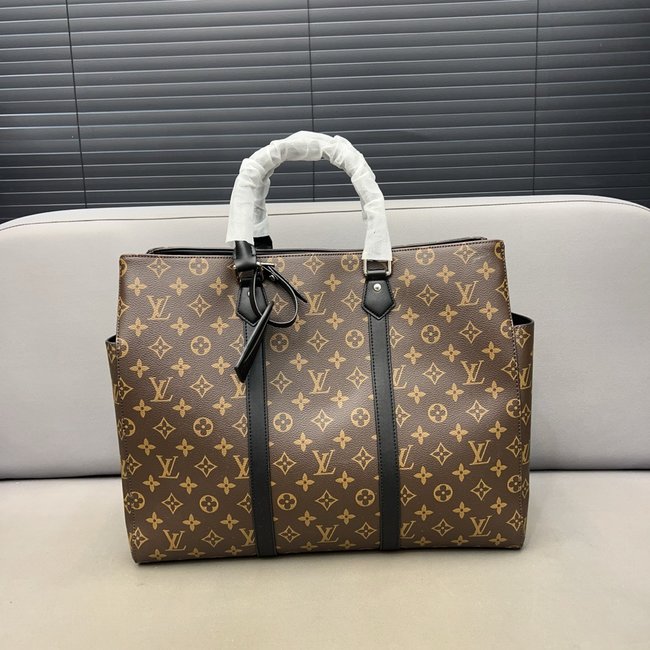 Louis Vuitton Shoulder Handbag 