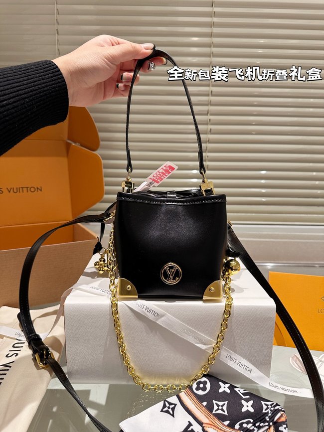 Louis Vuitton Noe Purse 