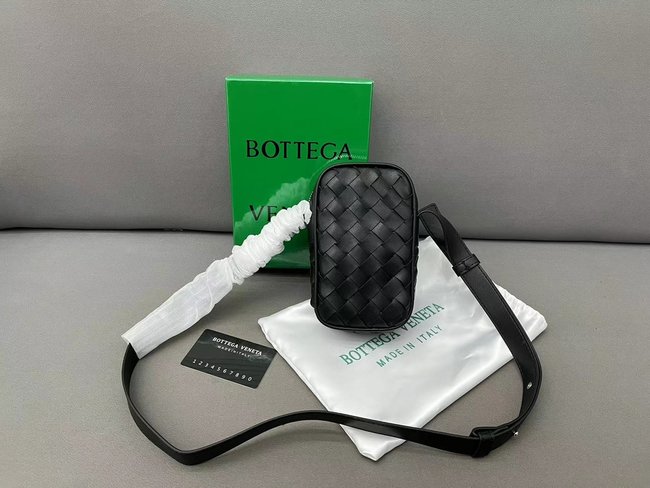 Bottega Veneta Handwoven Men S Mobile Phone Bag 