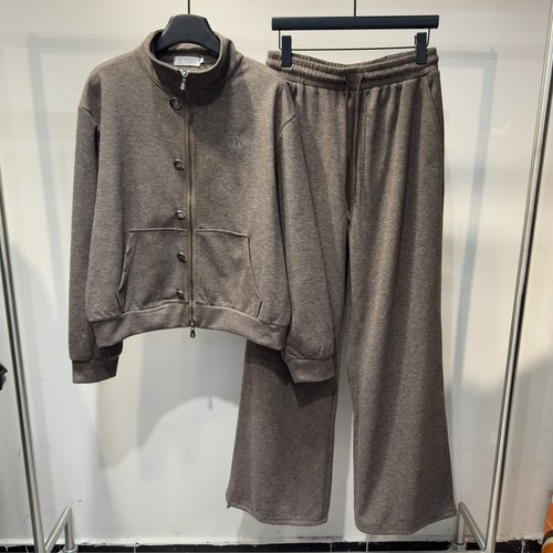 Brunello Cucinelli Casual Suit with Chest Logo Embroidery for Everyday Wear