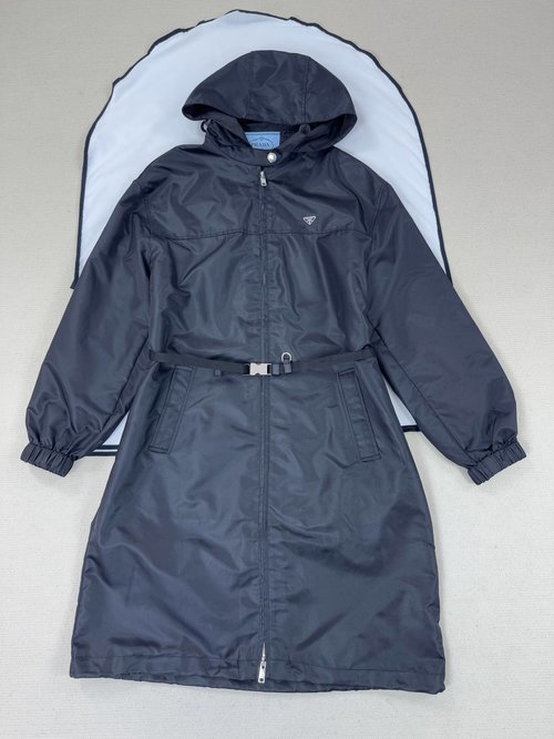 Prada Elegant Detail Images of Outerwear