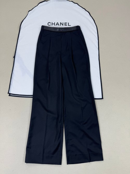 Loewe Stylish Trousers with Fine Details