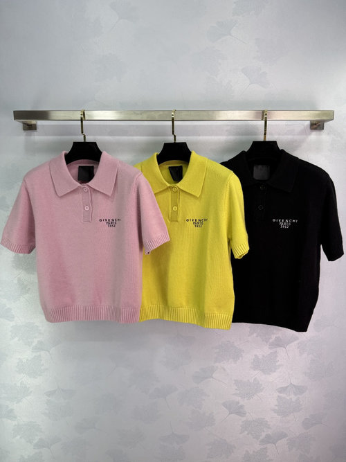 Givenchy Turn-down Collar Knit Short Sleeve with Logo, Soft and Academic