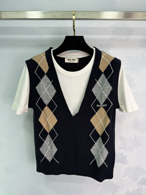 Miu Miu Cotton Knitted Short Sleeve with V - Neck Lining and Logo Decoration, Chic and Comfortable