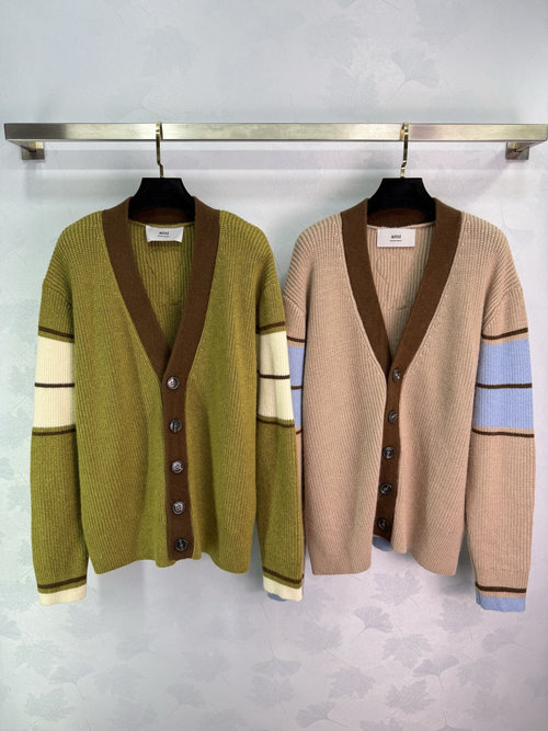 Ami V-Neck Color-Blocked Knit Cardigan with Heart Decoration