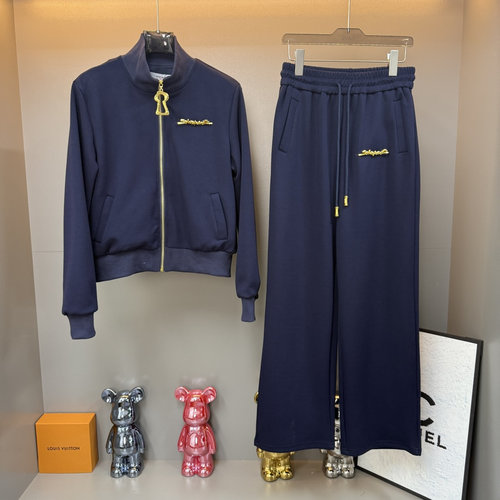 Schiaparelli Customized Hardware Sports Casual Suit for a Trendy Appearance