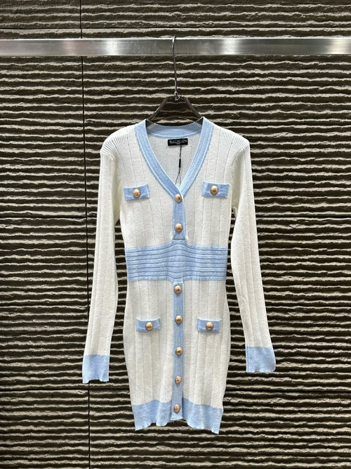 Balmain Newly Launched: V-neck Slim-fitting Dress with True Grace