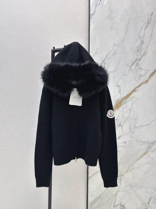 Moncler Detachable Fur-Collar Knit Cardigan with Excellent Texture