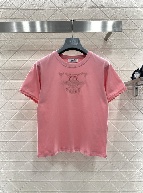 Hermes Hollow - Embroidered Logo T - Shirt: Balanced Style