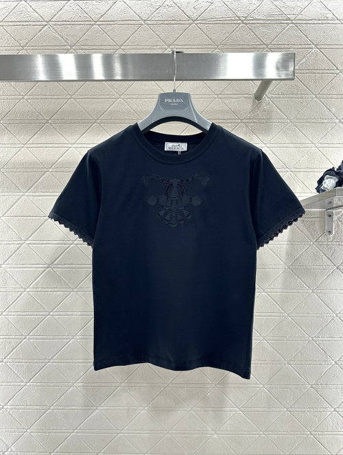 Hermes Hollow - Embroidered Logo T - Shirt: Balanced Style