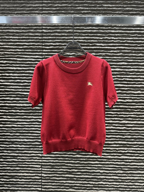 Burberry New Arrival: Embroidered Logo Short Sleeve Knit Top