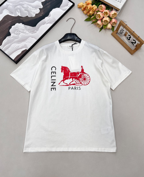 Celine Hand-printed classic letter T-shirt, comfy and fashionable