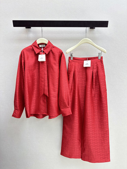 Hermes H Series Tie Shirt: Jacquard Design, Comfort and Style