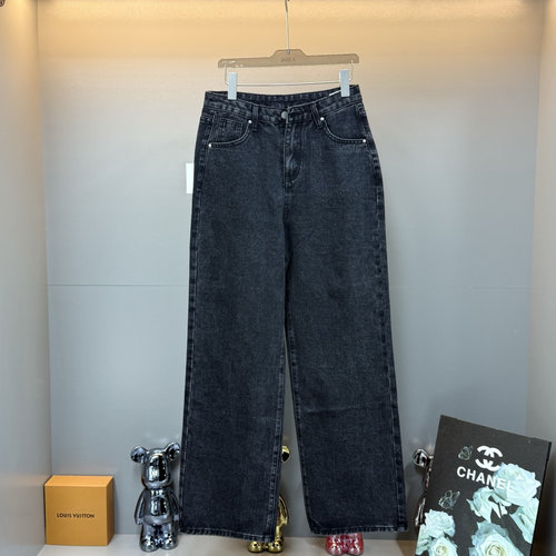 Alexander Wang Vintage Studded Denim: Straight-leg Sophistication
