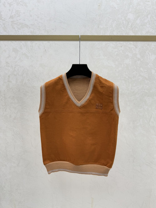 Miu Miu Khaki Solid Color Simple V-Neck Knitted Vest