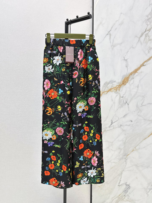 Gucci Flower Print Silk Trousers with Elastic Waist