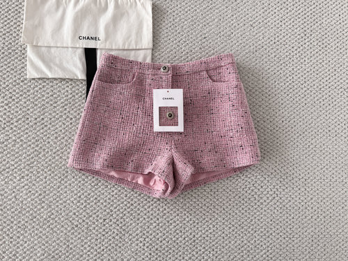 Chanel Versatile Tweed Shorts in New Style