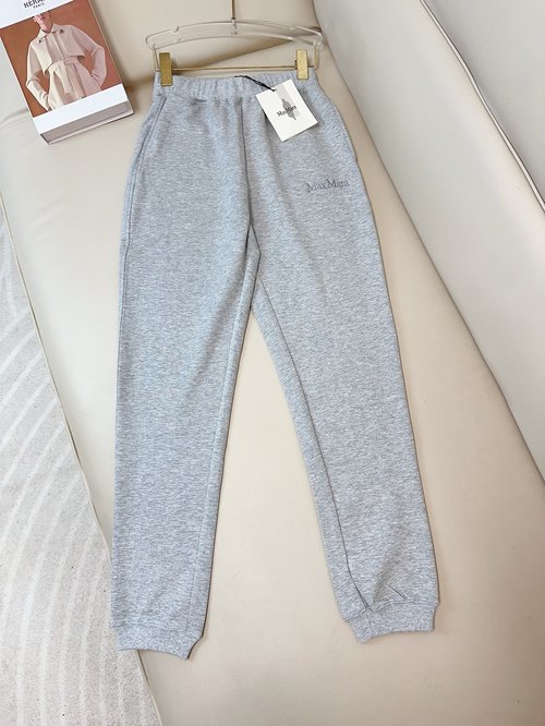 Max Mara Customized Cotton Set with Same-Color Embroidered Logo, Exquisite and Sophisticated