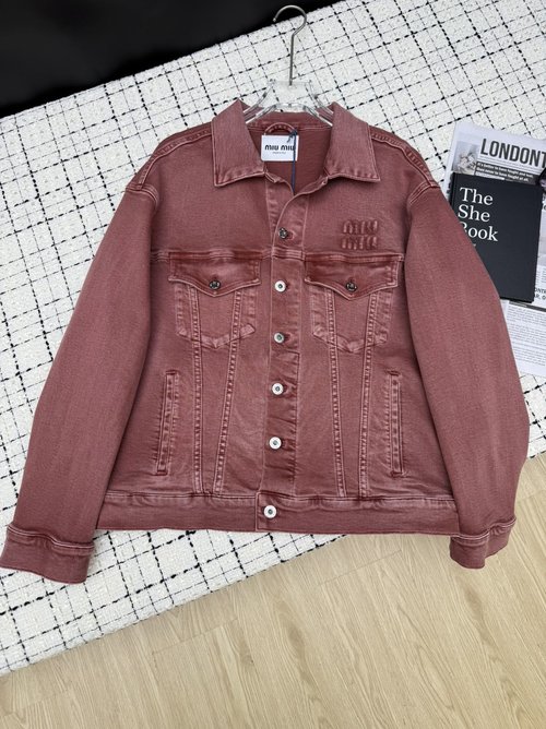 Miu Miu Logo Patchwork Embroidery Denim Jacket: Trendy Appeal